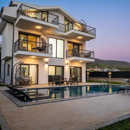Seçil, Fethiyede Tatil Keyfi *