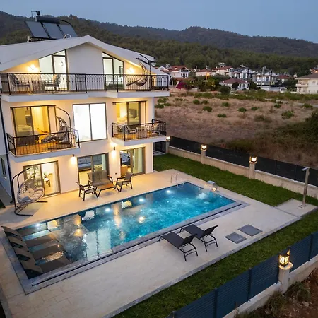 Seçil, Fethiyede Tatil Keyfi *