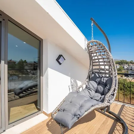 Secil, Fethiyede Tatil Keyfi